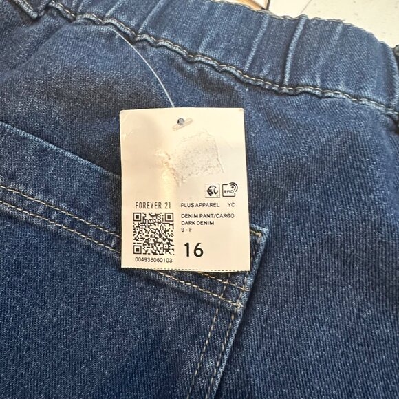 Forever 21 Plus Relaxed Fit Straight Leg Denim Cargo Pants Size 16 - Picture 5 of 14